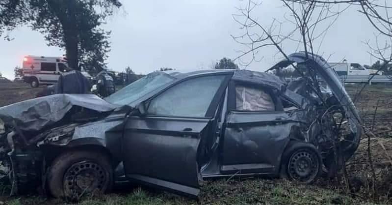 Volcadura en Calpulalpan deja dos lesionados